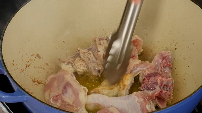 Фото шага рецепта Испанская курица галлина-эн-пепитория 93288 шаг 4