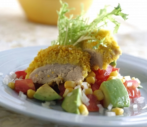 Фотография рецепта Курица, запеченная в панировке из кускуса с пряностями и овощами