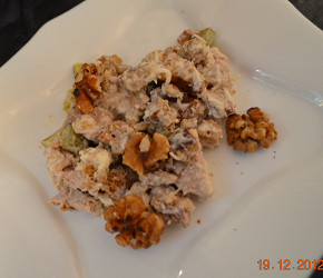 Фотография рецепта Салат мясной с хреном и маринованными огурцами