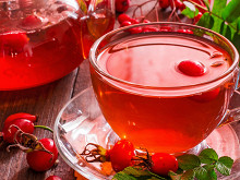5 вкусных напитков с шиповником, где сохраняется вся его польза
