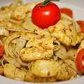 Фотография рецепта Паста с курицей, соусом песто и кедровыми орешками автор Анна Потапова