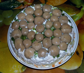 Фотография рецепта Слоеный грибной салат с курицей и картофелем