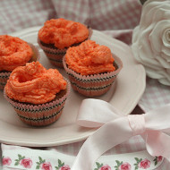 Капкейки с малиной
