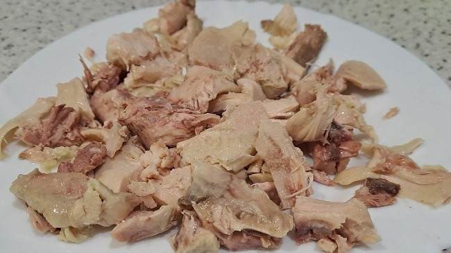 Фото шага рецепта Быстрый завтрак из лаваша и яиц, со шпинатом и куриным мясом 189376 шаг 7