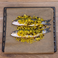 Фотография рецепта Сибас, запеченный с кедровыми орешками и изюмом автор ШЕФМАРКЕТ