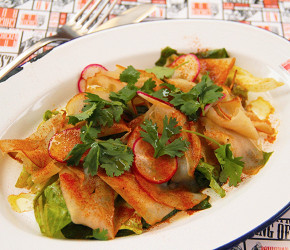 Фотография рецепта Салат с карпаччо из копченой куриной грудки от Chicken Run
