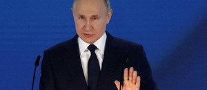 Путин: выплаты семьям с детьми-школьниками начнутся 1 августа