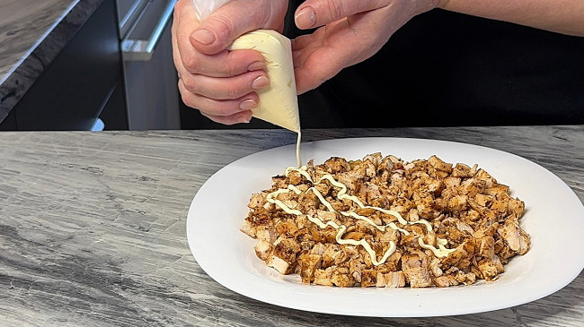 Фото шага рецепта Салат с курицей и апельсинами: яркий и вкусный рецепт 188065 шаг 3