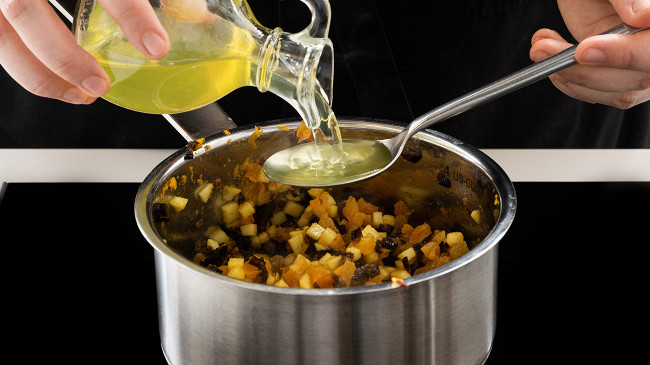 Фото шага рецепта Аранчини из булгура с сухофруктами 140876 шаг 5