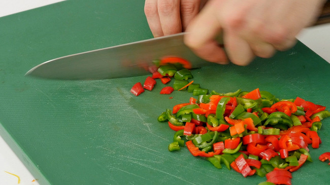 Фото шага рецепта Кесадилья с курицей 92551 шаг 3
