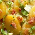 Фотография рецепта Теплый картофельный салат с хрустящим беконом (Patate e Pancetta) от шефа Джино Д'акампо автор Anita Ggdf
