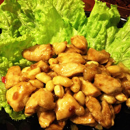 Куриная грудка с арахисом