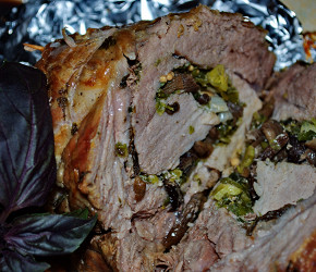 Фотография рецепта Мясной рулет с грибами и зеленью