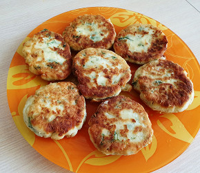 Фотография рецепта Сырники с сыром и зеленью