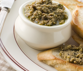Фотография рецепта Кростини с артишоками и оливками