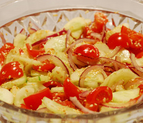 Фотография рецепта Салат с овощами и кунжутом