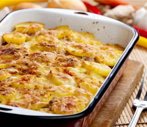 Фотография рецепта Картофель в духовке с яйцами и мускатным орехом