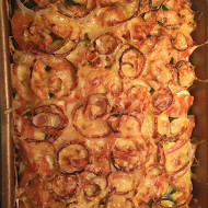 Цукини, запеченные с помидорами и сыром