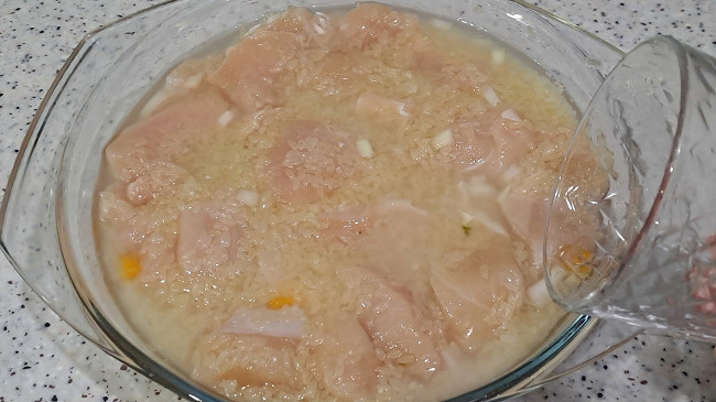 Фото шага рецепта Филе куриной грудки с рисом и тыквой, запеченное в духовке 187869 шаг 8