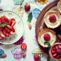 Фотография рецепта Корзиночки с белым шоколадом и клубникой автор Ganihina Daria