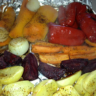 Форель, запеченная с осенними овощами и фруктами