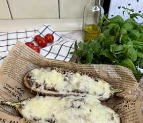 Фотография рецепта Баклажаны с фаршем и сыром