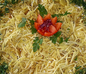 Фотография рецепта Слоеный салат с картофелем, карбонадом и сыром
