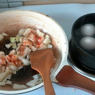 Салат с грибами и йогуртовой заправкой