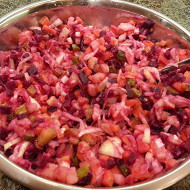 Винегрет с квашеной капустой и свеклой