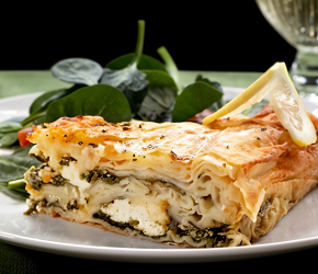 Фотография рецепта Греческий пирог со шпинатом и фетой (Spanakopita)