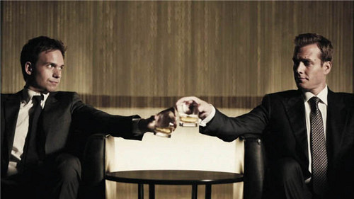 Watch Online: Suits - TV Series (2011) Online HD with