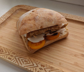 Фотография рецепта Чиабатта с курицей, моцареллой и помидорами
