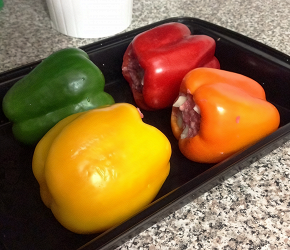 Фотография рецепта Запеченные фаршированные мясом и рисом перцы