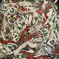 Фотография рецепта Лапша удон с курицей, вешенками и зеленым луком автор Алексей Зимин