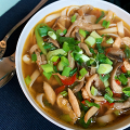 Фотография рецепта Лапша удон с курицей, вешенками и зеленым луком автор Алексей Зимин