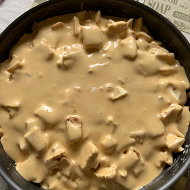 Шарлотка яблочная со сливочным маслом