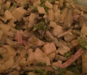 Фотография рецепта Салат с кальмарами и солеными огурцами