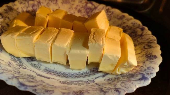 Фото шага рецепта Пирог с грушами, орехами и шоколадом 187489 шаг 9