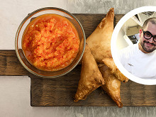 Бриуаты с курицей, черносливом и орехами