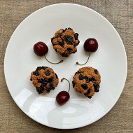 Рисовые маффины с бананами и изюмом