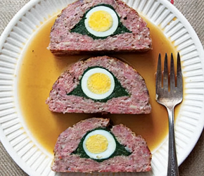Фотография рецепта Мясной рулет со шпинатом и яйцом