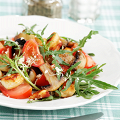 Фотография рецепта Салат из копченой курицы с шампиньонами автор Елена П.