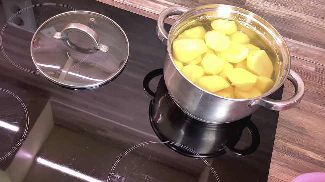 Фото шага рецепта Постный рулет с картошкой и грибами 138486 шаг 1