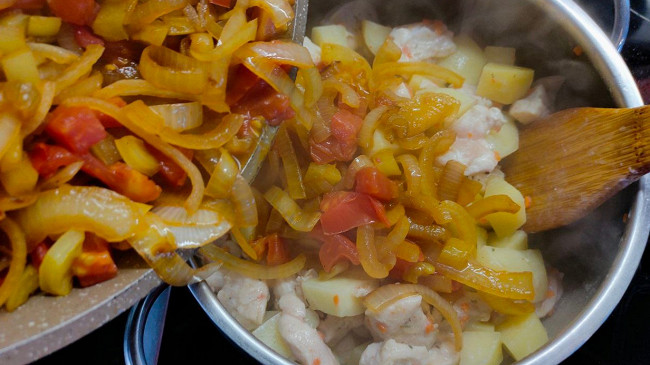 Фото шага рецепта Жаркое из курицы с овощами 174532 шаг 15