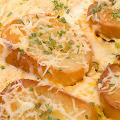Фотография рецепта Омлет с чесноком, грюйером и сухариками автор elpukhova