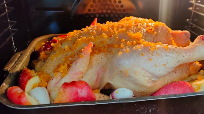 Фото шага рецепта Домашняя курица запеченная с яблоками и гарниром из зеленой фасоли 189448 шаг 9
