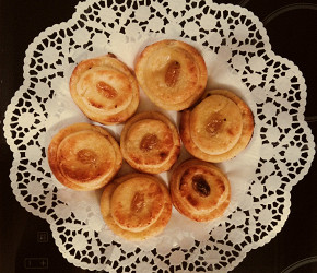 Фотография рецепта Ватрушка с изюмом