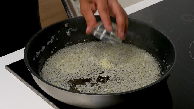 Фото шага рецепта Запеканка из макарон 151191 шаг 4