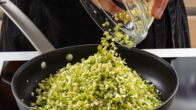 Фото шага рецепта Галушки с черемшой 188436 шаг 5
