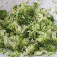 Капуста брокколи с чесноком и лимонным соком